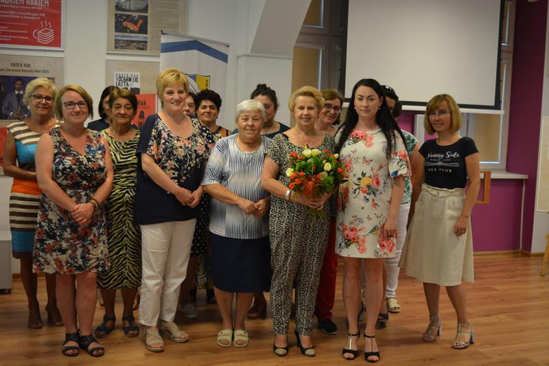 Czynniki wpływające na pensje celników