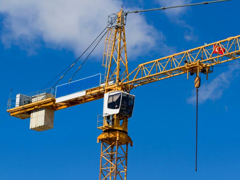 Zarobki operatorów dźwigów