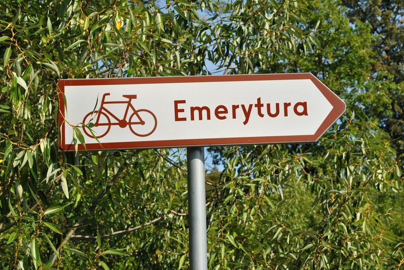 Jak uzyskać dodatek do emerytury po 70. roku życia i cieszyć się spokojną starością?