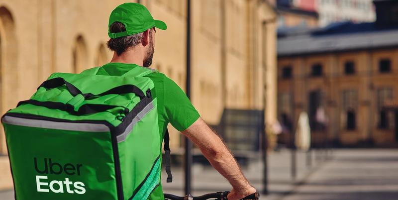 Elastyczne godziny pracy w Uber Eats