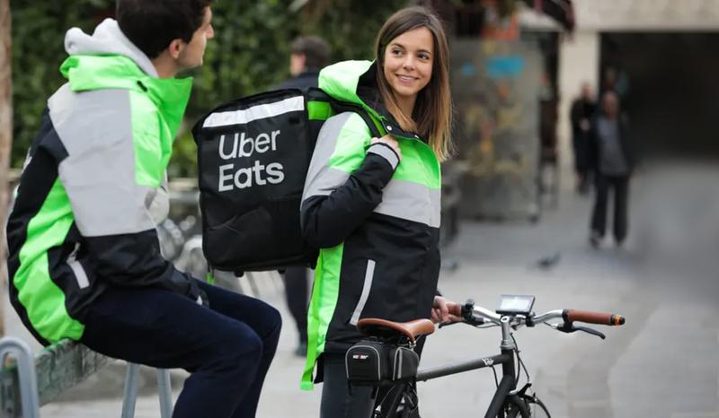 Zarobki dostawców Uber Eats