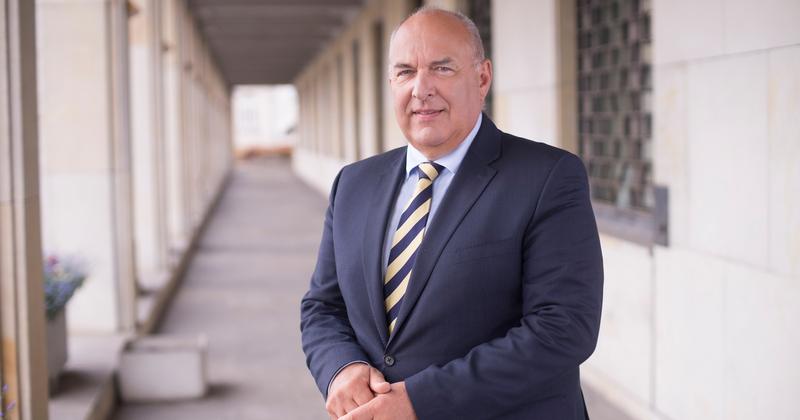 Ile zarabiają ministerialne autorytety w Polsce?