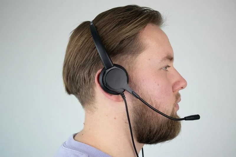 Najlepsze słuchawki do pracy zdalnej – sprawdź nasz ranking!