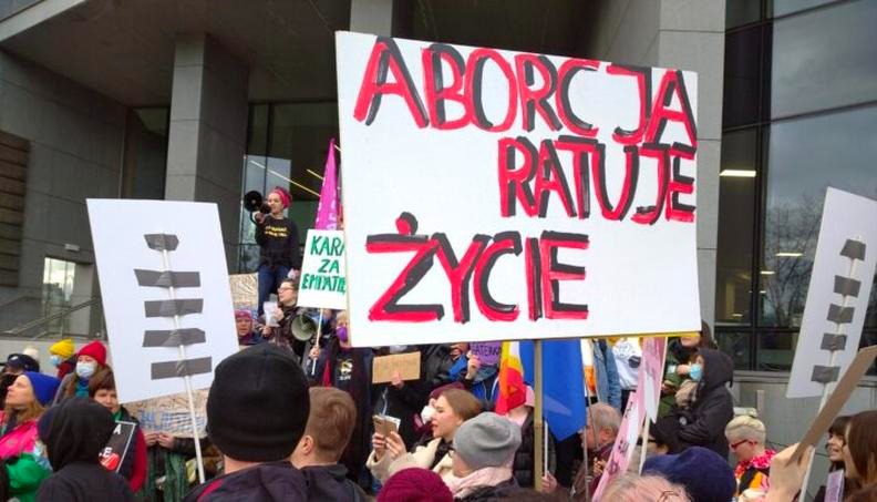 Podatki do 26 roku życia: Jak skorzystać z ulg i oszczędności?